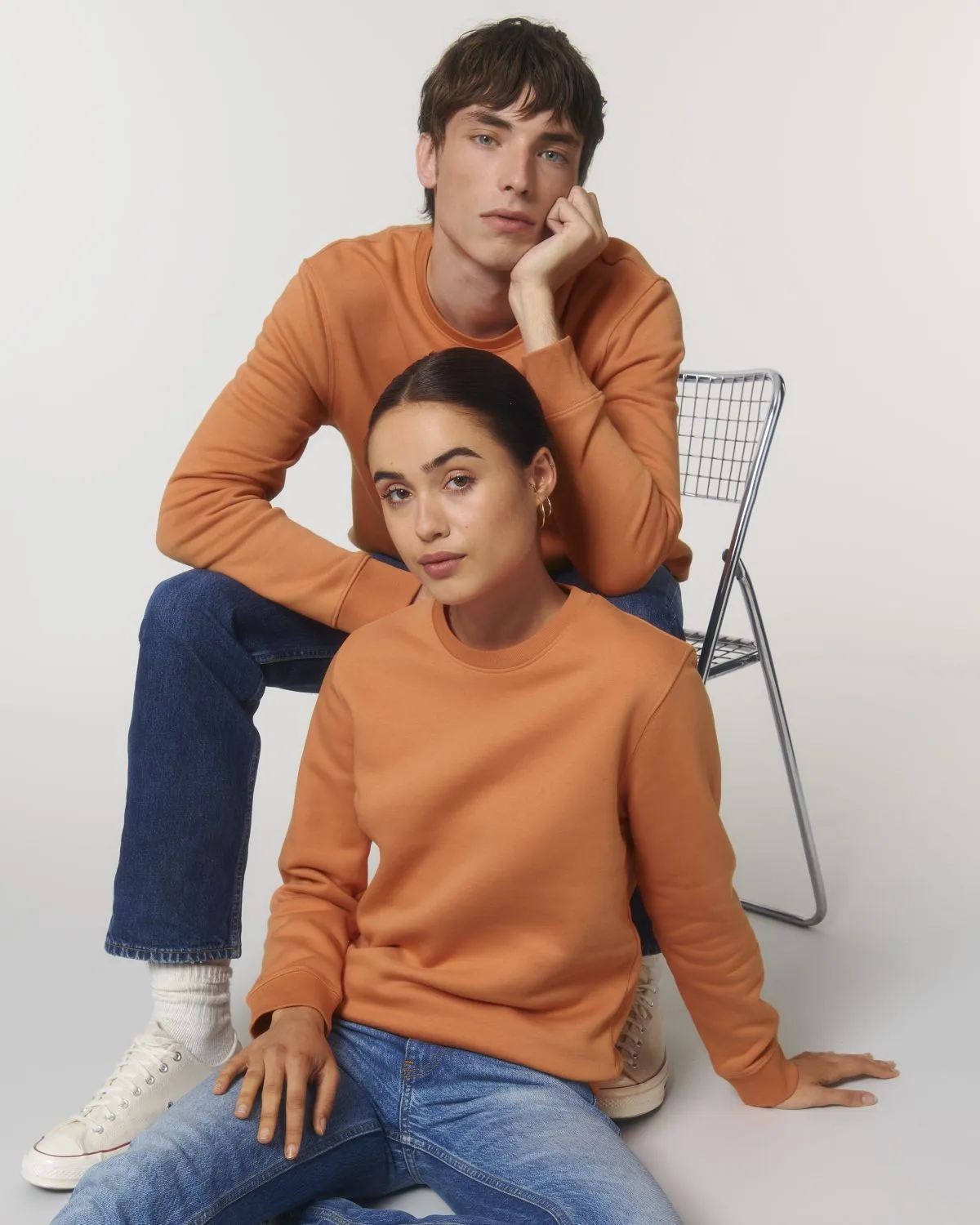 Sudadera básica cuello redondo de algodón orgánico