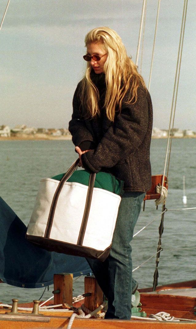 De bolsa de lona para transportar hielo y suministros en los años 40 a icono de moda